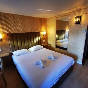 ** Hotel The Originals Access, France